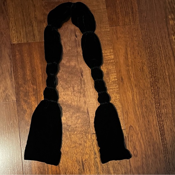 Nine West Silk Blend Velour Velvet Scarf Black Ruched Stretch - Picture 1 of 6